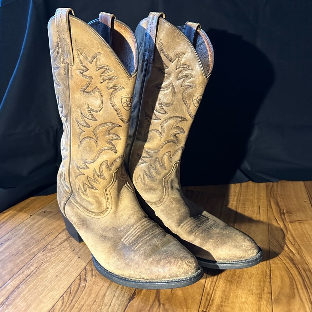 Ariat Men’s leather cowboy boots